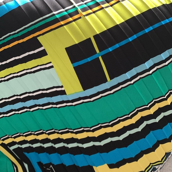 ♥️🔥❤️🔥 Karl Lagerfeld Paris Roadmap pleated midi skirt size S ♥️🔥❤️🔥 - Picture 8 of 8